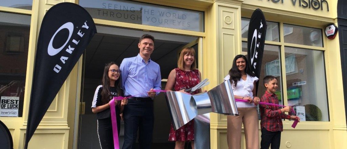 Famous Yorkshire Rows officially opens Selby’s new independent Opticians 