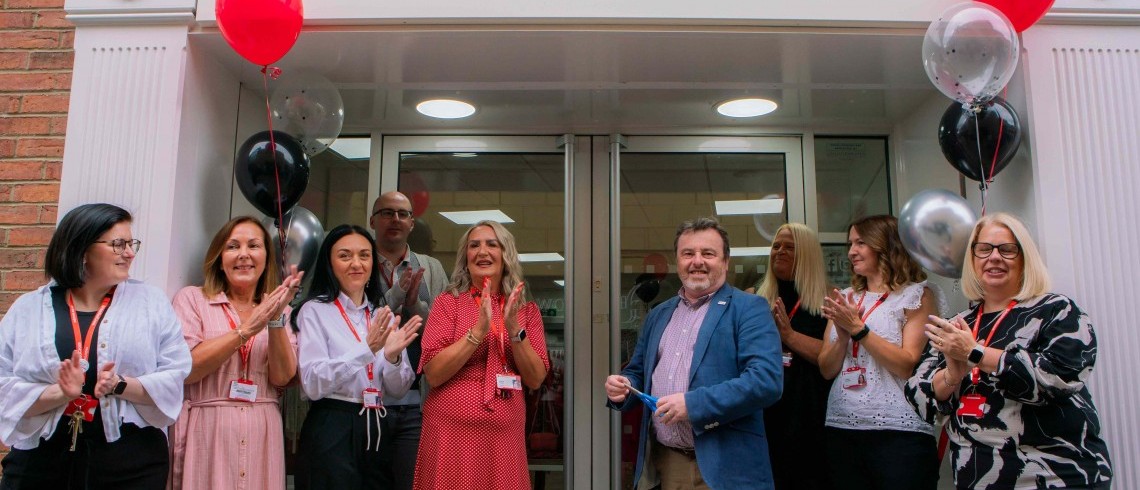 Pre-loved and proud – ribbon cutting marks Red Cross boutique launch in Morpeth Pre-loved and proud – ribbon cutting marks Red Cross boutique launch in Morpeth