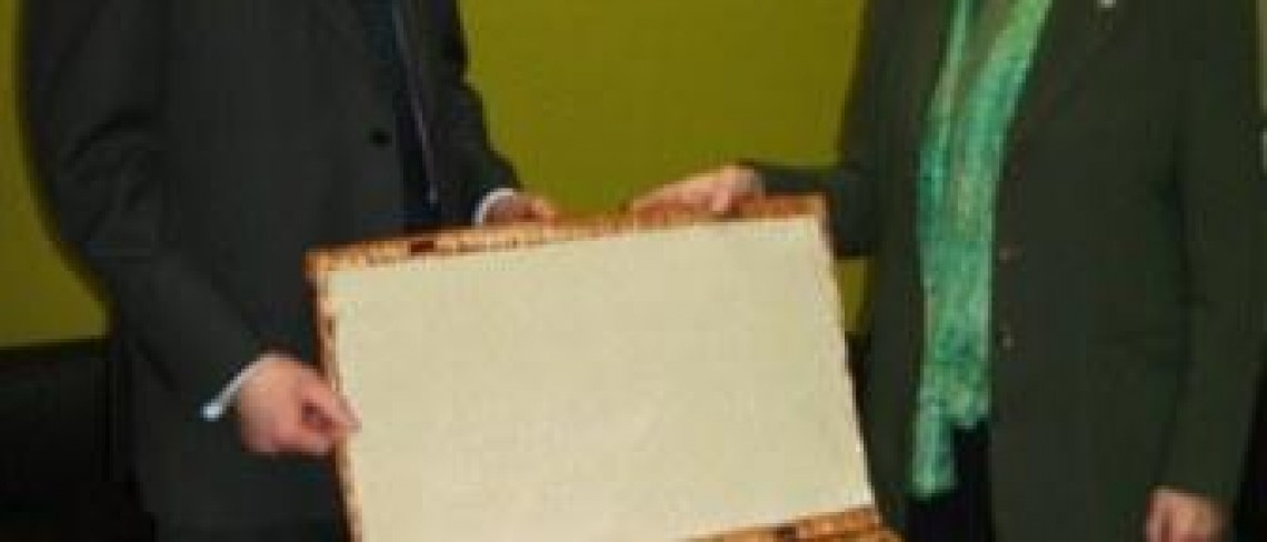 Wright Vigar presents special gift for lucky winner