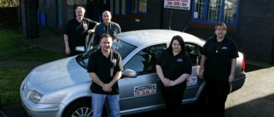 Hull Taxi firm on the road to success in new premises!