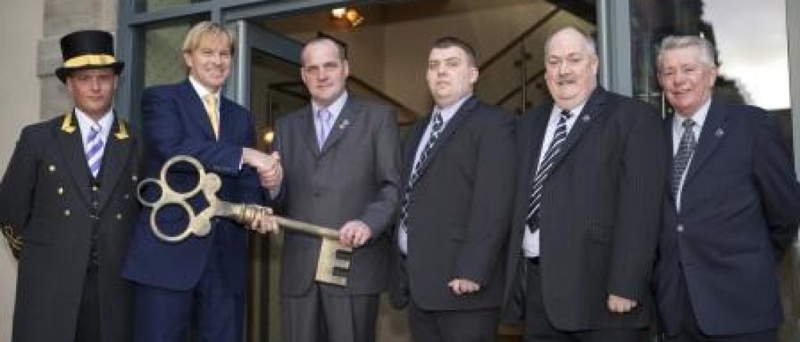 New Comrades Club Opens at Sanderson Arcade New Comrades Club Opens at Sanderson Arcade