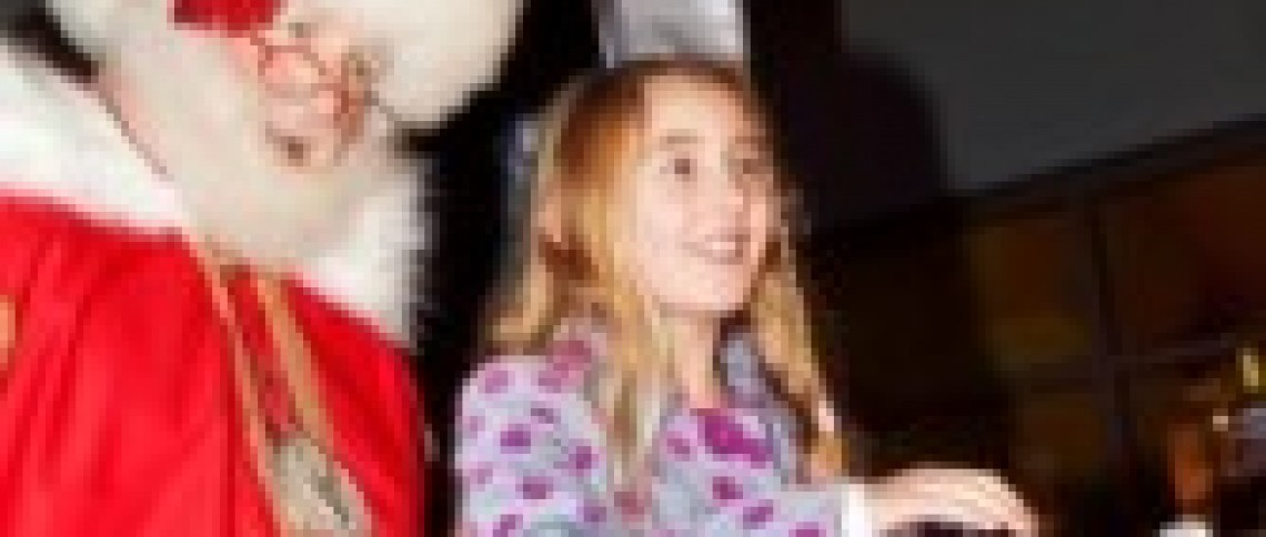 Morpeth VIP Molly Switches the Sanderson Arcade Lights On! Morpeth VIP Molly Switches the Sanderson Arcade Lights On!