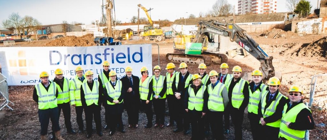 Soil cutting celebrates the start of east Hull’s new retail scheme